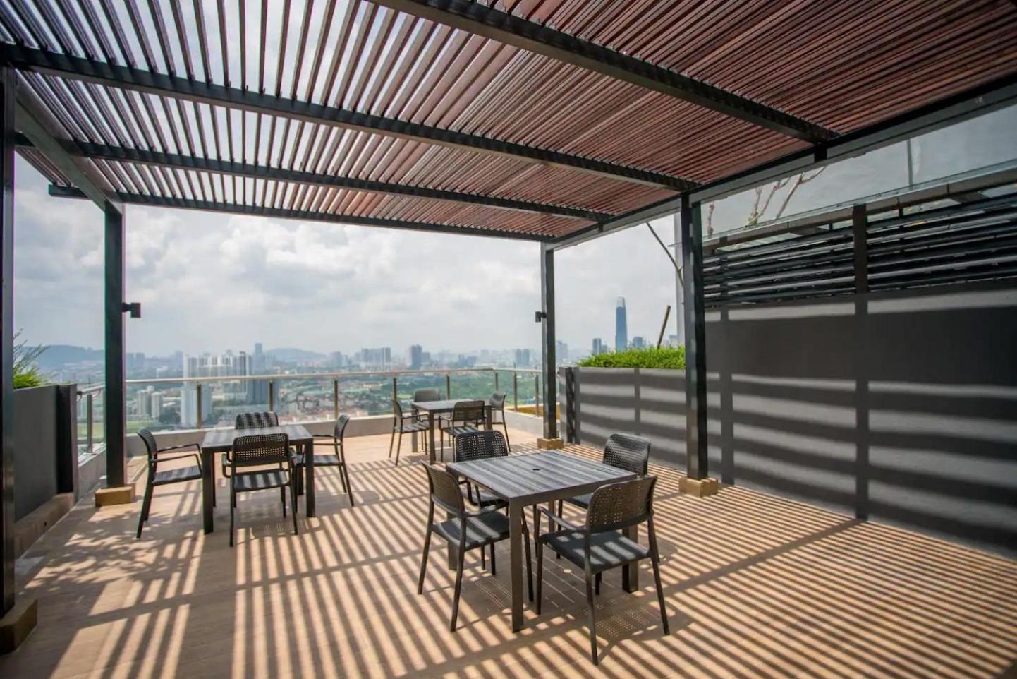 Neu By Cobnb Apartment